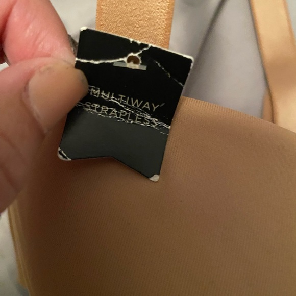 A.N.A Nude Convertible Bra size 38D NEW - Picture 2 of 3